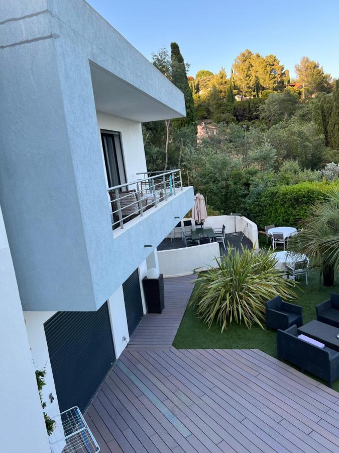 Villa Louancelie B&B Кавалере-сюр-Мер Екстериор снимка